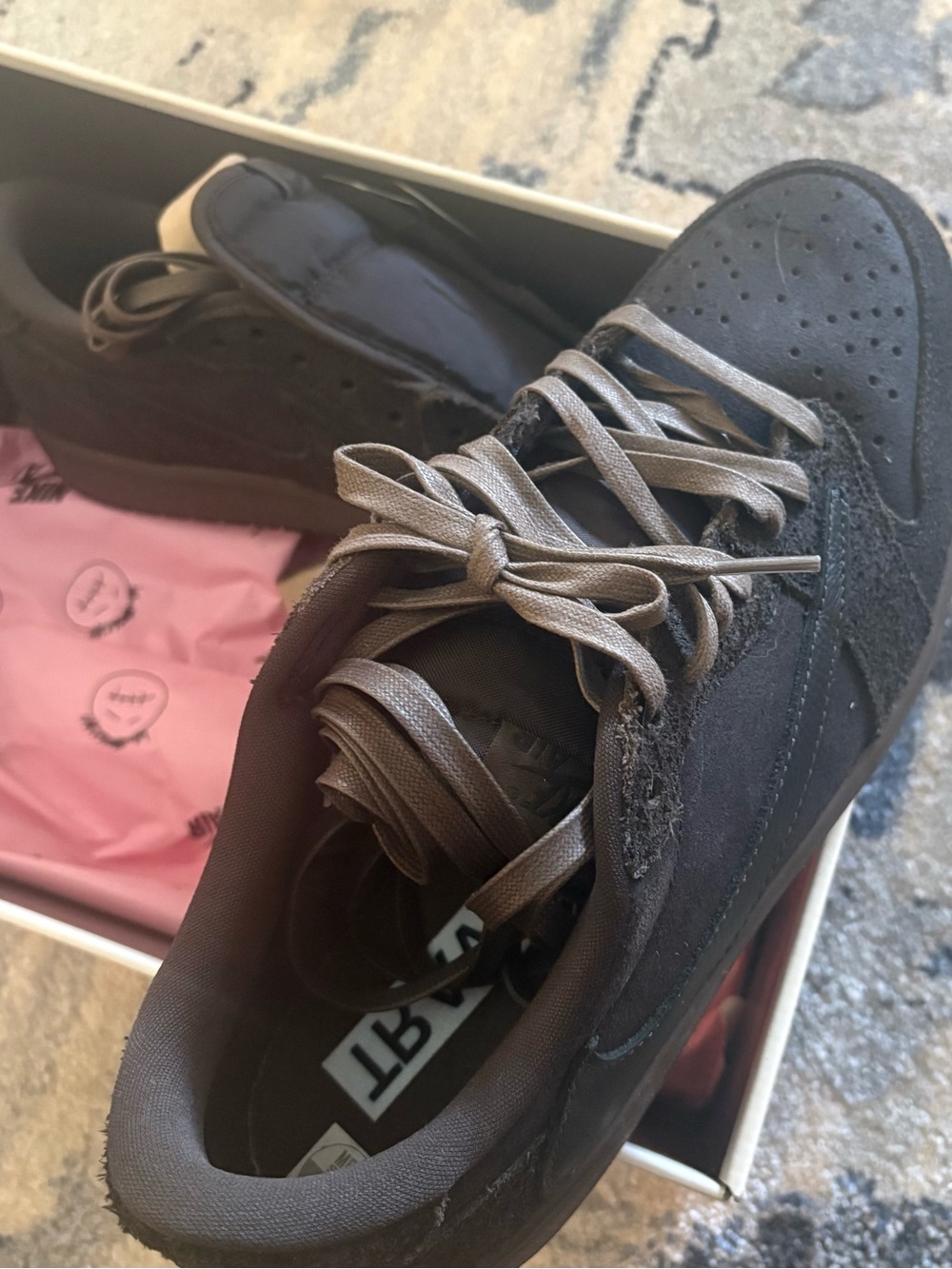 Travis Scott  Suede Low-Top Sneakers NIKE NWT